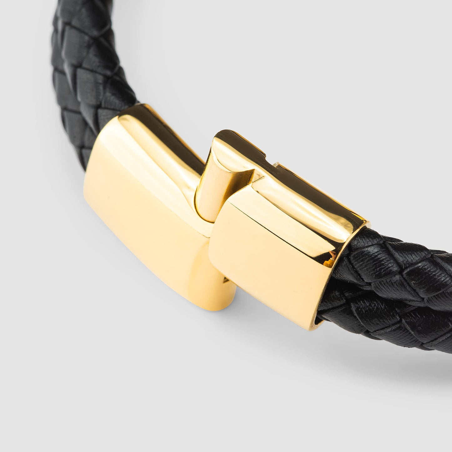 SERASAR Mens Bracelets 20cm Gold Gift Box Genuine Leather Cowhide Braided Adjust Able Magnetic Clasp MultiLayer Wrap Jewellery Man Mans Male Band Jewelry Accessories