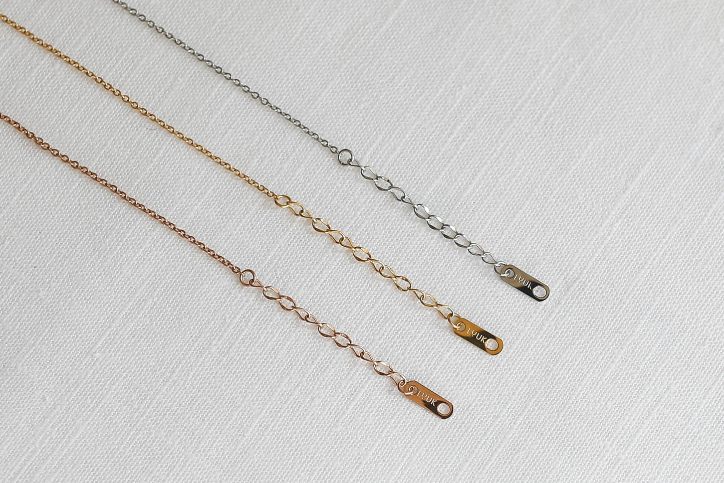 LUUK LIFESTYLE Necklace for women in stainless steel with monstera leaf pendant and HAPPINESS card, gift idea, symbol of nature and well-being, necklace for women, women jewelry, silver