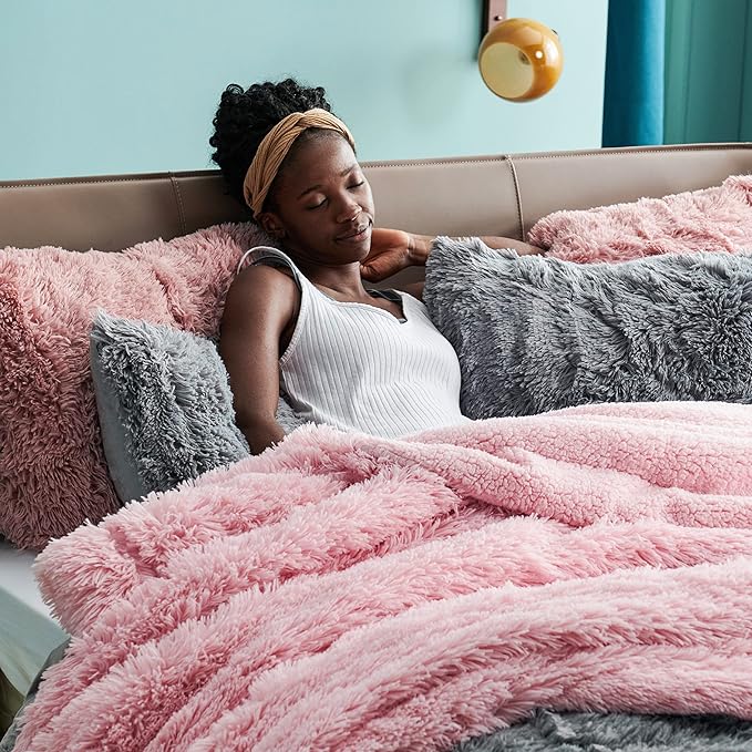 Bedsure GentleSoft Fluffy Pink Throw Blanket, Pink Decor Cozy Gifts for Teenage Girls, Soft Fuzzy Plush Thick Warm Furry Sherpa Fleece Faux Fur Throw Blanket for Couch, Cute Stuff for Women, 50x60