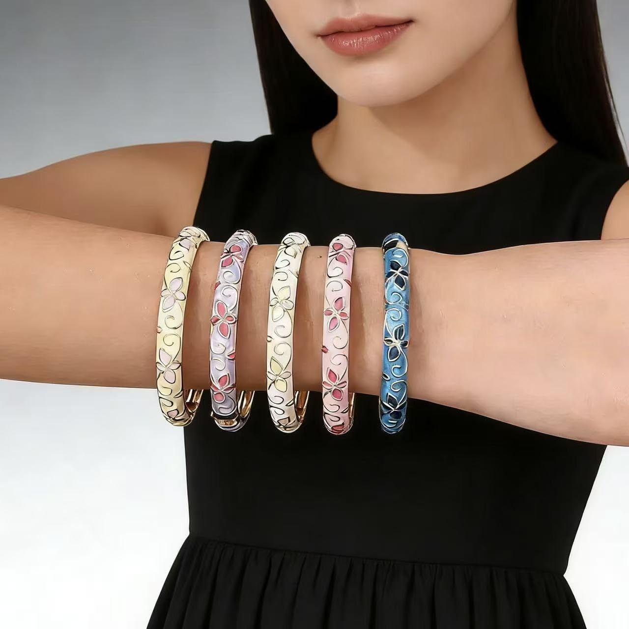 MQCEHTI Vintage Flower Cloisonne Bangle Bracelet for Women, Enamel Chunky Gold Plated Bracelets Jewelry Gifts (White Green Flower)