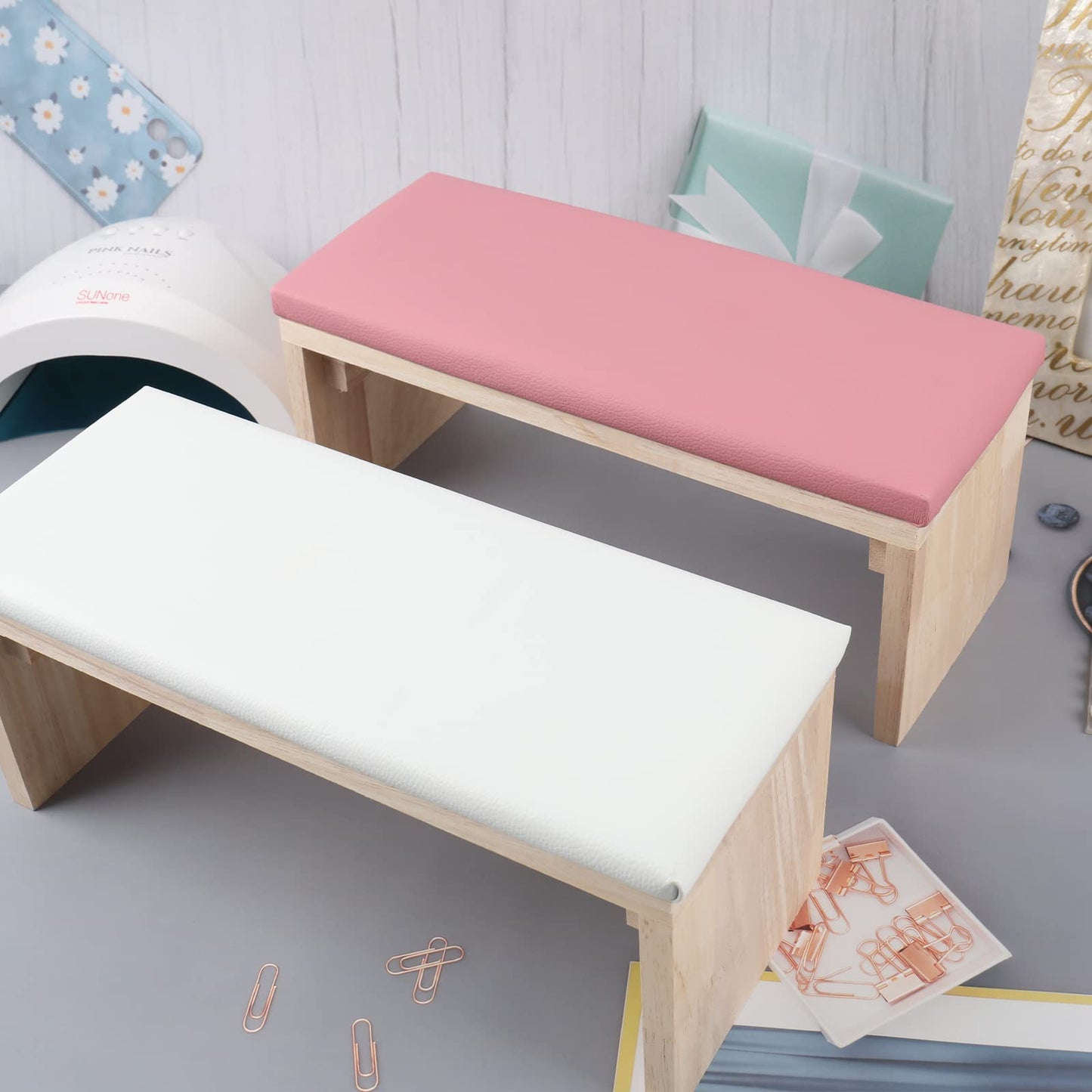 Arm Rest for Nail Techs, Professional Microfiber Leather Nail Arm Rest Cushion with Soft High-Density Sponge Solid Wood Table Non-Slip Manicure Hand Rest Stand for Nail Supplies (White)