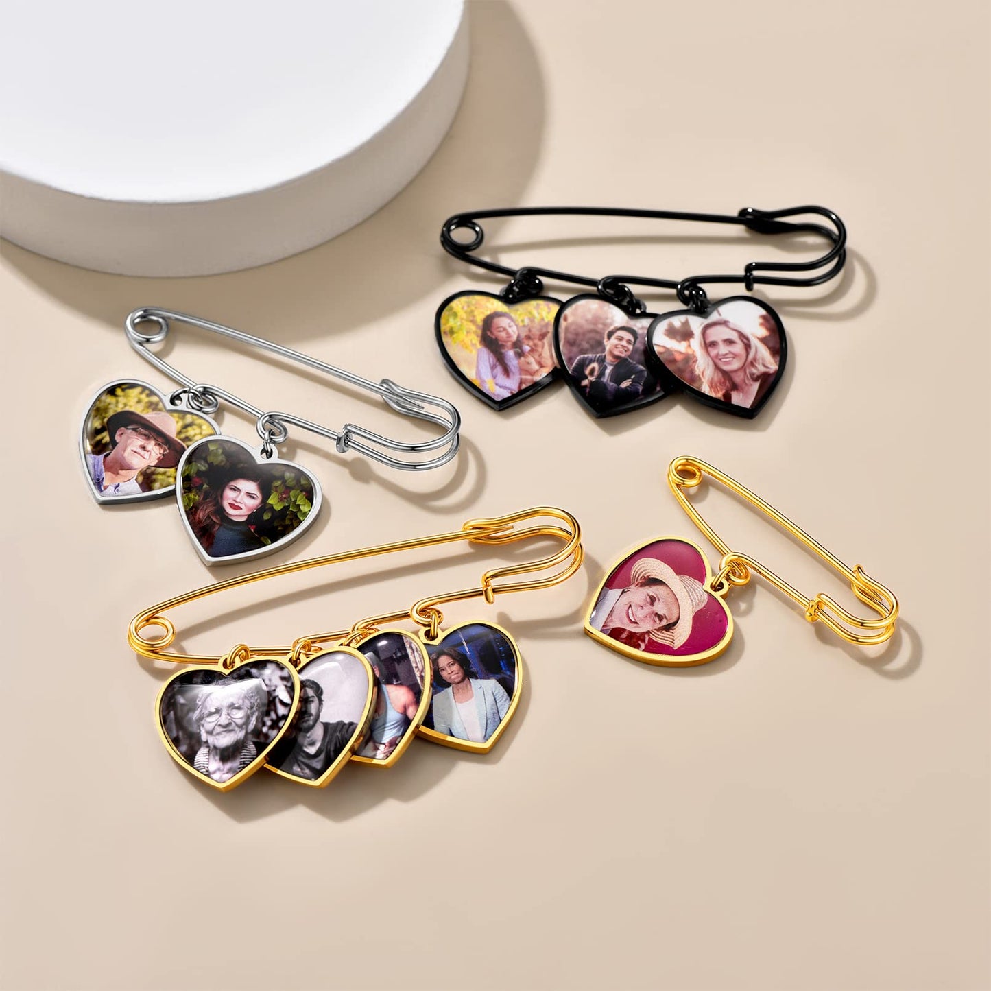 Custom4U Wedding Bouquet Charms Memorial Engraved with 4 Pictures Heart Shaped Memory Photo Charm for Bride Groom Mother Father