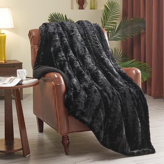 NEWCOSPLAY Super Soft Faux Fur Throw Blanket for Couch Black Fuzzy Plush Warm Blanket for Sofa Bed (Black, Throw(50"x60"))