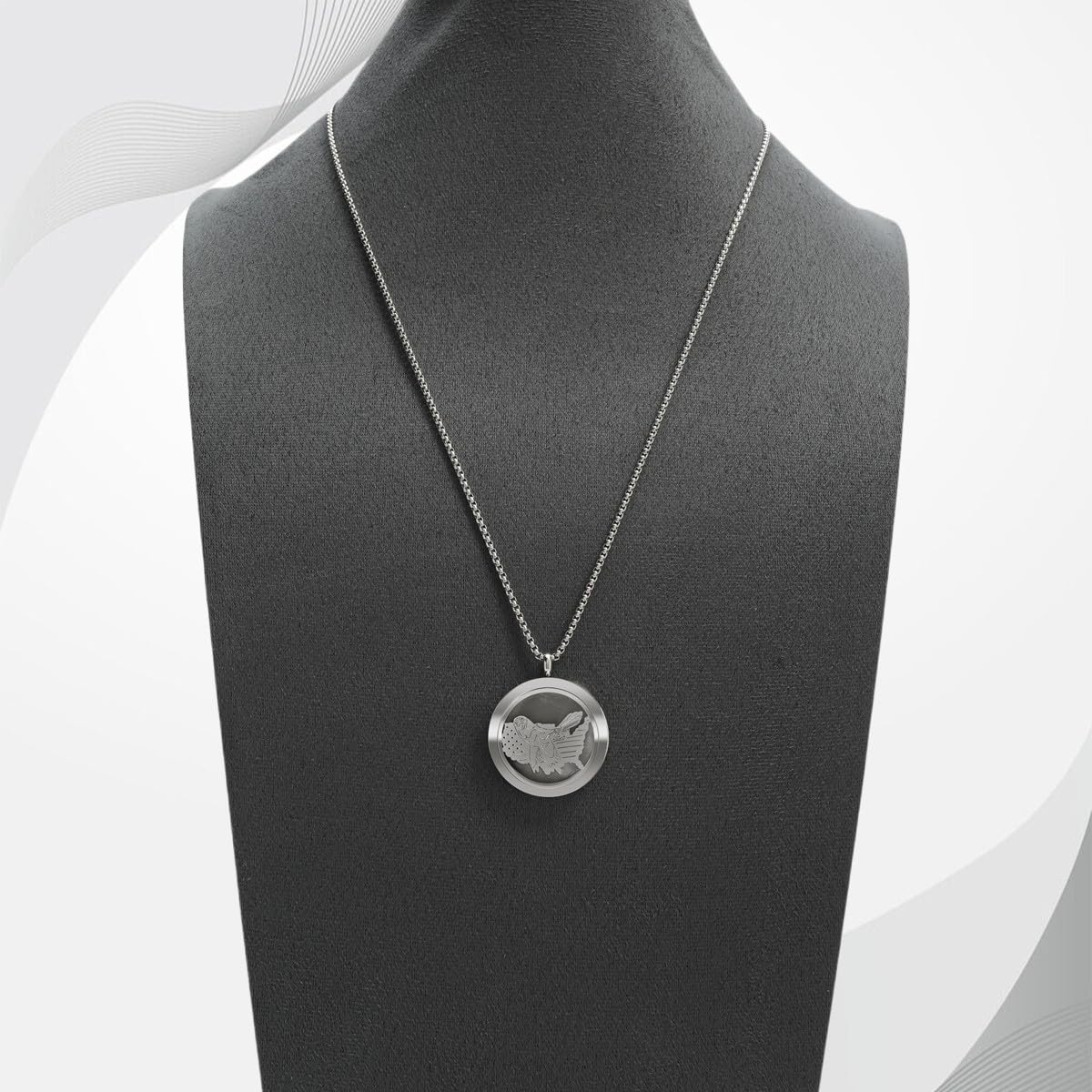 Aromatherapy Diffuser Necklace-Eagles Essential Oil Necklace,Aromatherapy Diffuser Pendant for Men and Women,Portable,Suitable for Yoga,Meditation,Travel,Stress Relief Gift(Silver 30mm)