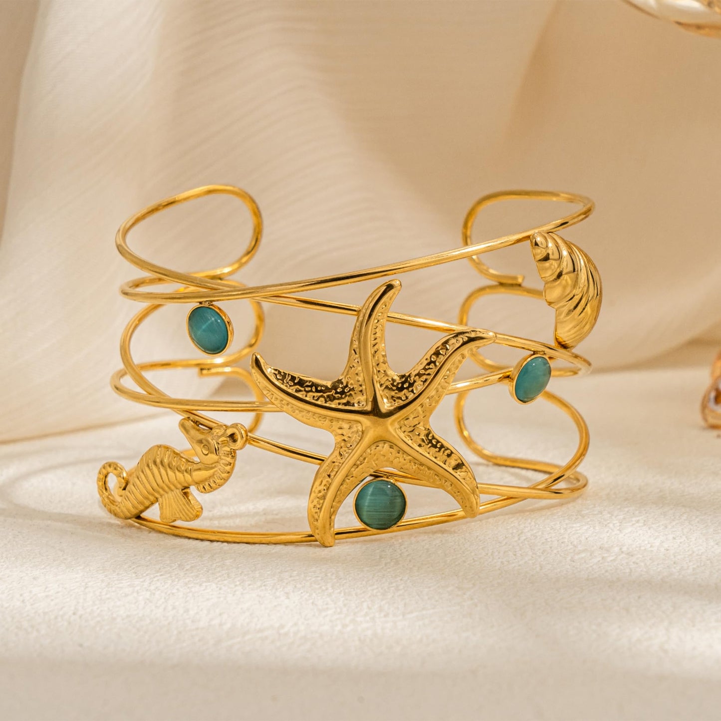 TONLUYAX Gold Starfish Conch Cuff Bangle Bracelet for Women Chunky Summer Beachy Bracelets Adjustable Trendy Jewelry