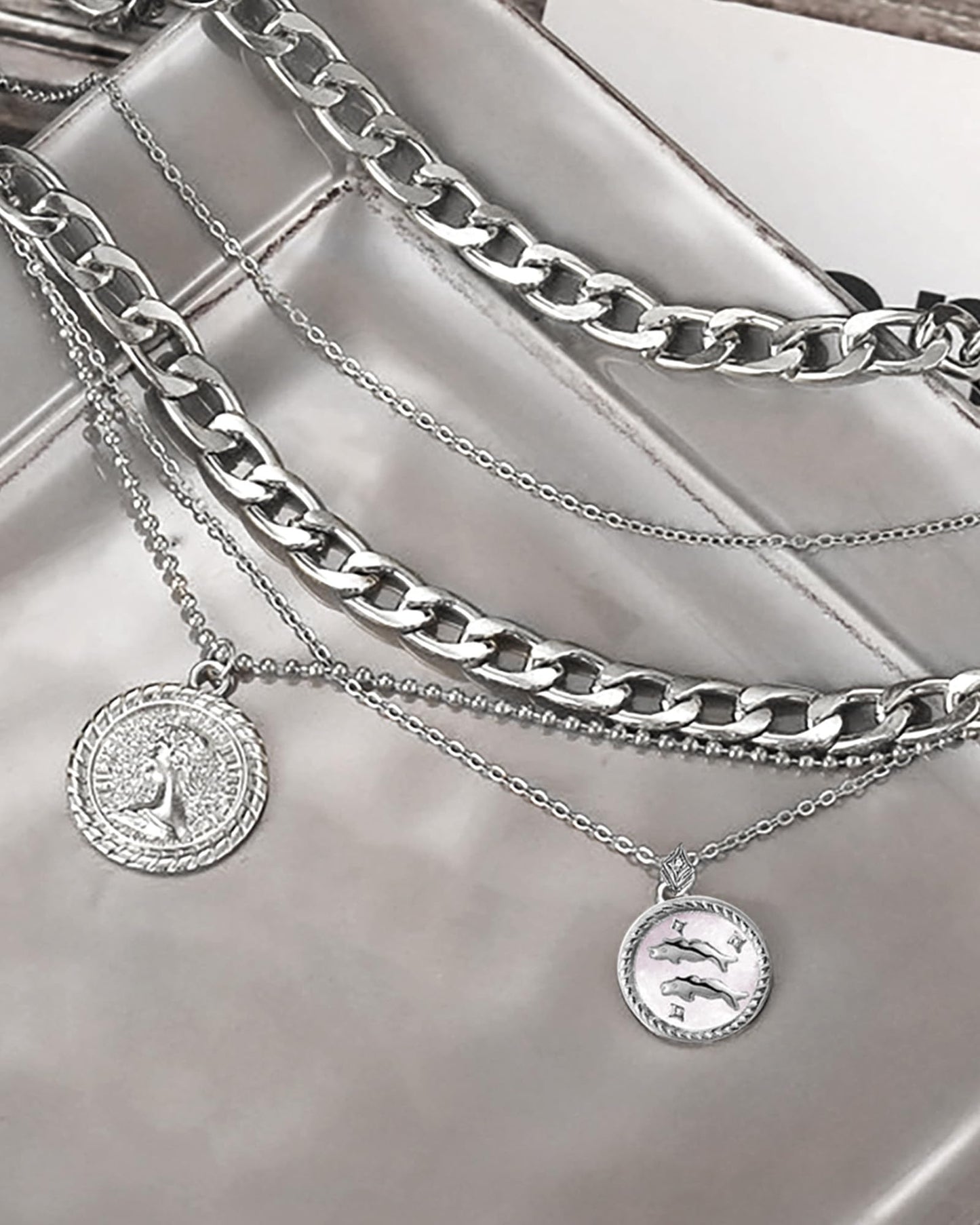 MJartoria Gold Layered Necklaces for Women Trendy Retro Coin Pendant Necklace Dainty Chunky Chain Choker Necklaces for Jewelry Birthday Gifts (Silver, Zodiac-Pisces-3PCS Layered)