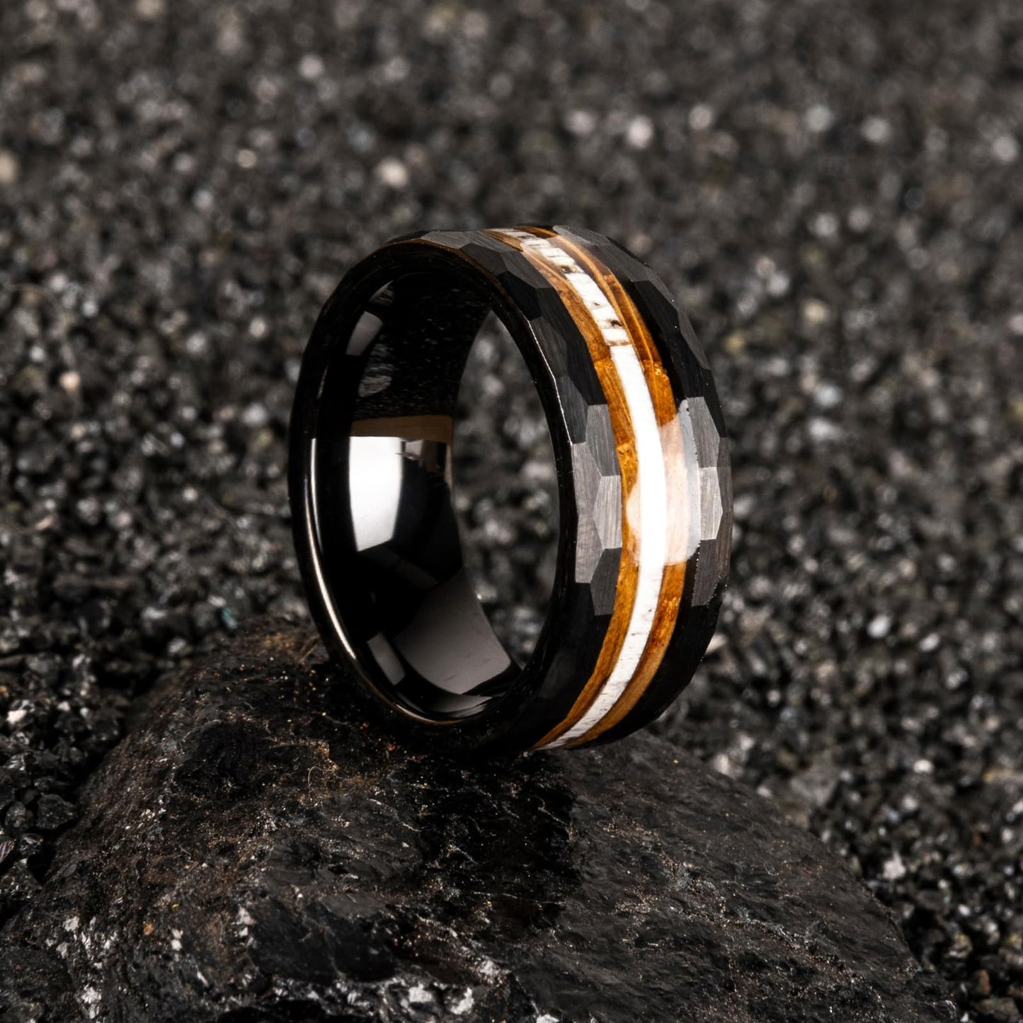 JEWPER 8mm Men Womens Wedding Band Tungsten Rings Black Hammer pattern Fashion Promise Carbide Inlaid Antlers Fire whiskey barrel wood Matte Finish Edge Comfort Fit Size(9)