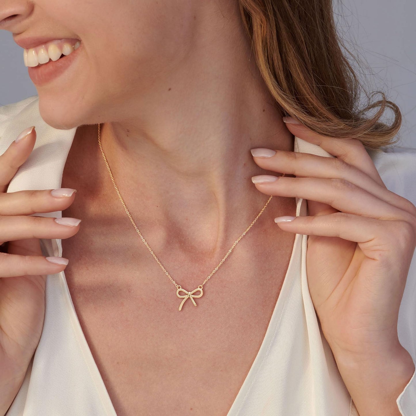 VRIUA Bow Necklace 14K Gold Plated Dainty Gold Bow Necklace for Women Everyday Simple Jewelry Gift
