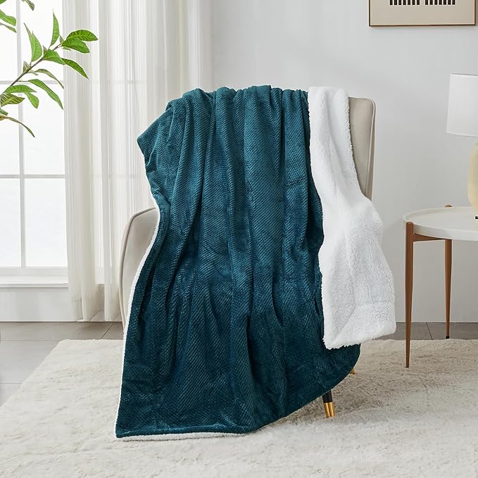 SOCHOW Waffle Sherpa Fleece Throw Blanket, Super Soft Fuzzy Warm, Lightweight Fluffy Reversible Plush Blanket for Bed Sofa Couch, 50 x 60 Inches Blue Coral