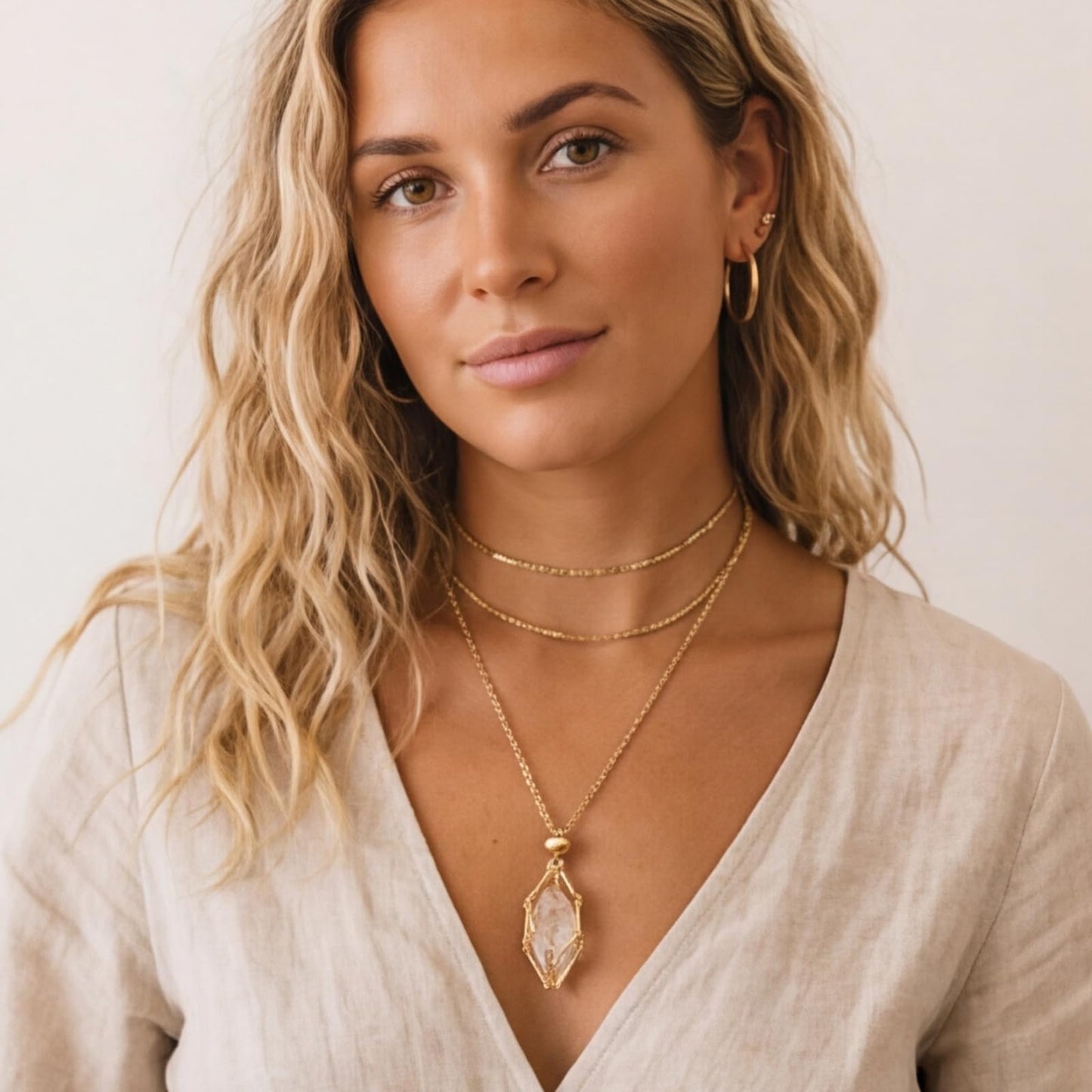 VLIEGEN Crystal Holder Necklace, Stainless Steel Cage for Stone Adjustable Natural Crystal Cage Holder Necklaces Quartz Natural Gemstone Jewelry for Women Men SV-L