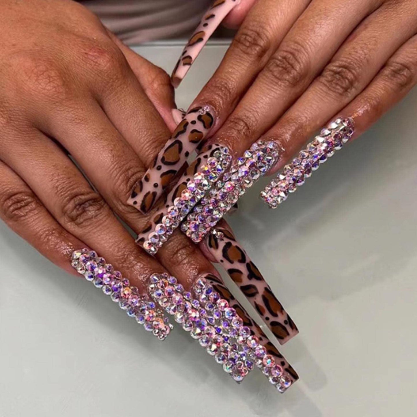 YoYoee Diamond Inlaid Manicure Press on Nails Leopard print Fake Nails Long Coffin False Nails Acrylics Full Cover Tips for Women and Girls 24PCS