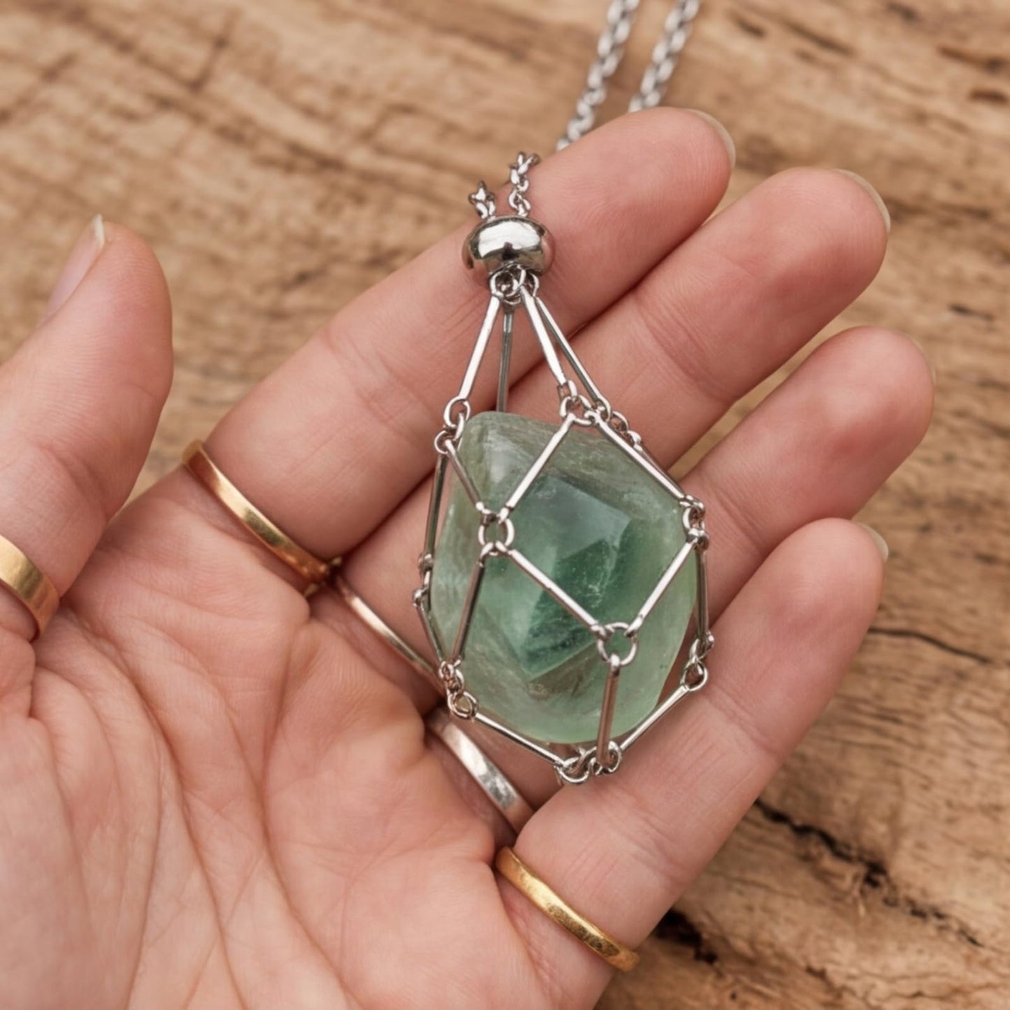 VLIEGEN Crystal Holder Necklace, Stainless Steel Cage for Stone Adjustable Natural Crystal Cage Holder Necklaces Quartz Natural Gemstone Jewelry for Women Men BL M