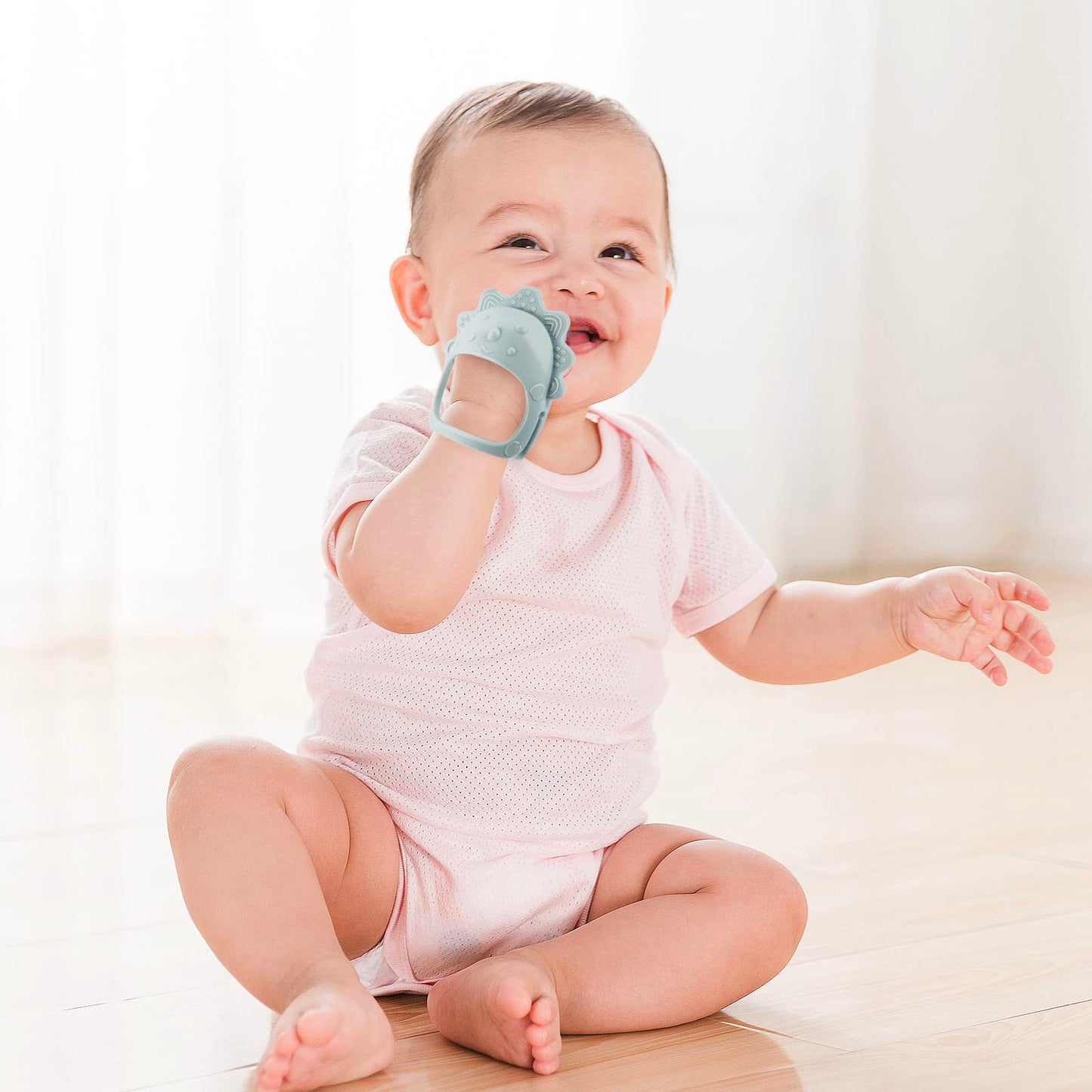 Baby Teething Toys, Teething Toys, Teethers for Babies 3-6 Months, Baby Chew Toys, BPA Free Teether Mitten with Soft Texture for Sensory Exploration and Itching Teething Relief