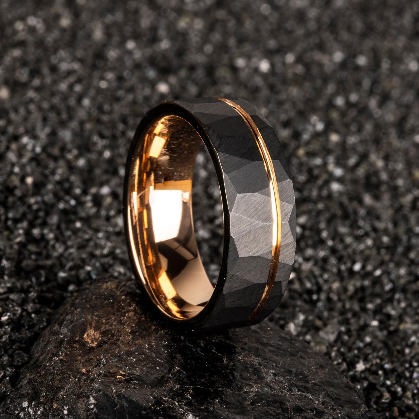 JEWPER 8mm Men Womens Wedding Band Tungsten Rings Black rose gold Fashion Promise Carbide Hammered groove design on outer ring Matte Finish Edge Comfort Fit Size(7)