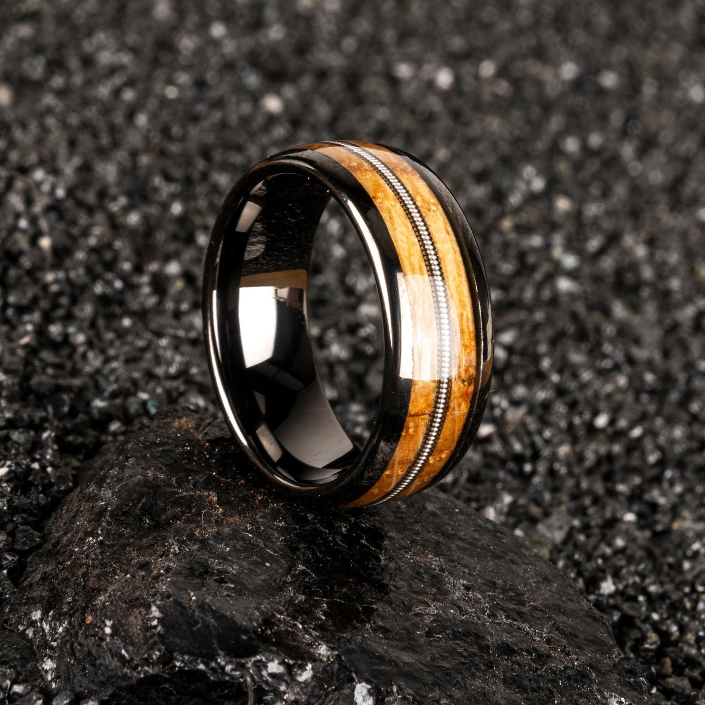 JEWPER 8mm Men Womens Wedding Band Tungsten Rings dark gun black Fashion Promise Carbide Inlaid Guitar Strings whiskey barrel wood Matte Finish Edge Comfort Fit Size(11)