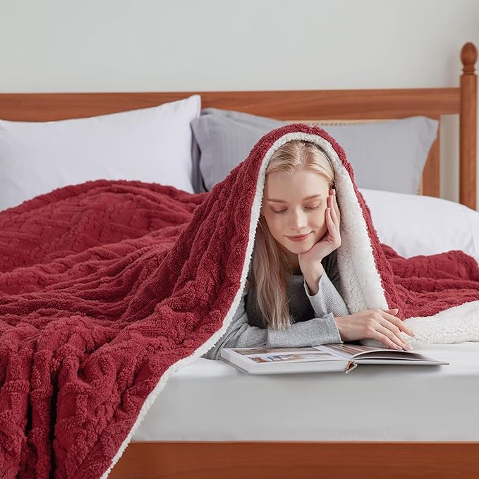 Bedsure Sherpa Fleece Blanket Twin Size for Bed - GentleSoft Fluffy & Cozy Cable Jacquard Tufted for Women Gift, Thick and Warm Blankets for Winter, Red, 60x80 Inches