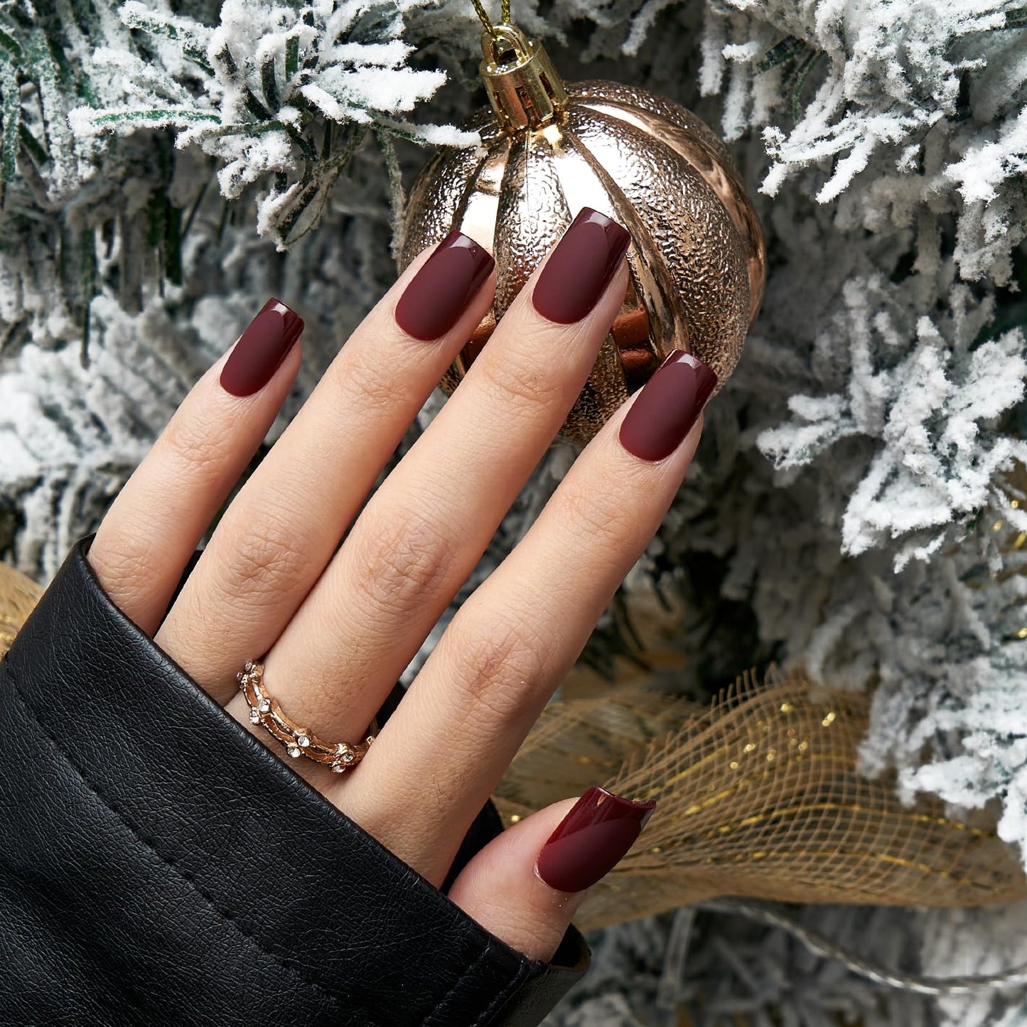 BTArtbox Press on Nails Short Square - Dark Red Nails with Glossy French Tips in a Matte Finish, Soft Gel Fake Nails Glue On Nails in 16 Sizes for Christmas, Classic French & Cozy Cocoa