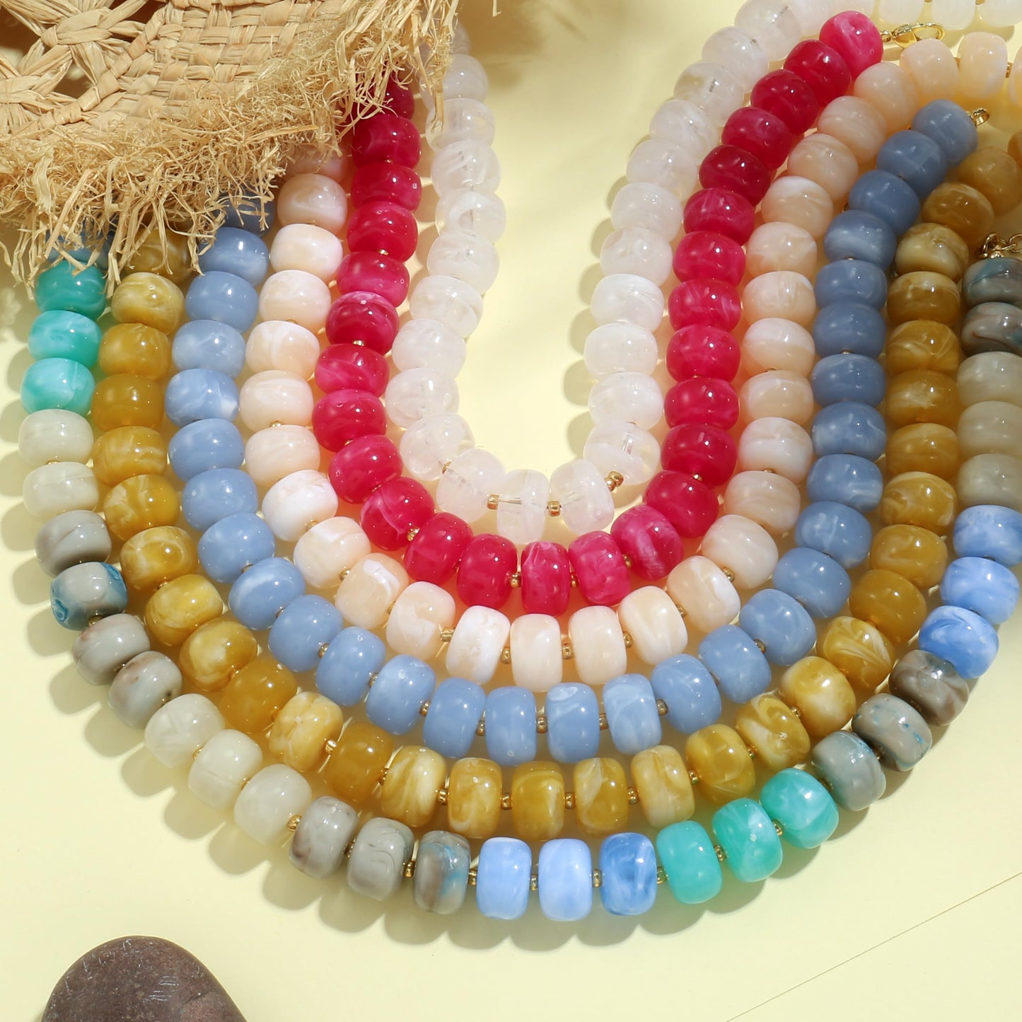Badu Rose Chunky Beaded Necklace for Women,Acrylic Bead Choker Statement Necklace Cute Trendy Necklaces Jewelry Gifts