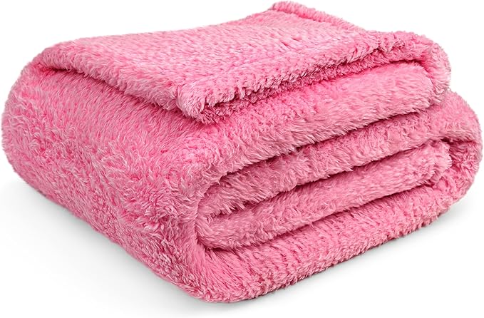 PAVILIA Sherpa Throw Blanket for Couch Sofa, Pink Fluffy Warm Plush Blanket for Bed, Cozy Super Soft Lightweight Throw, Fuzzy Decorative Blanket, All Season Home, 50x60