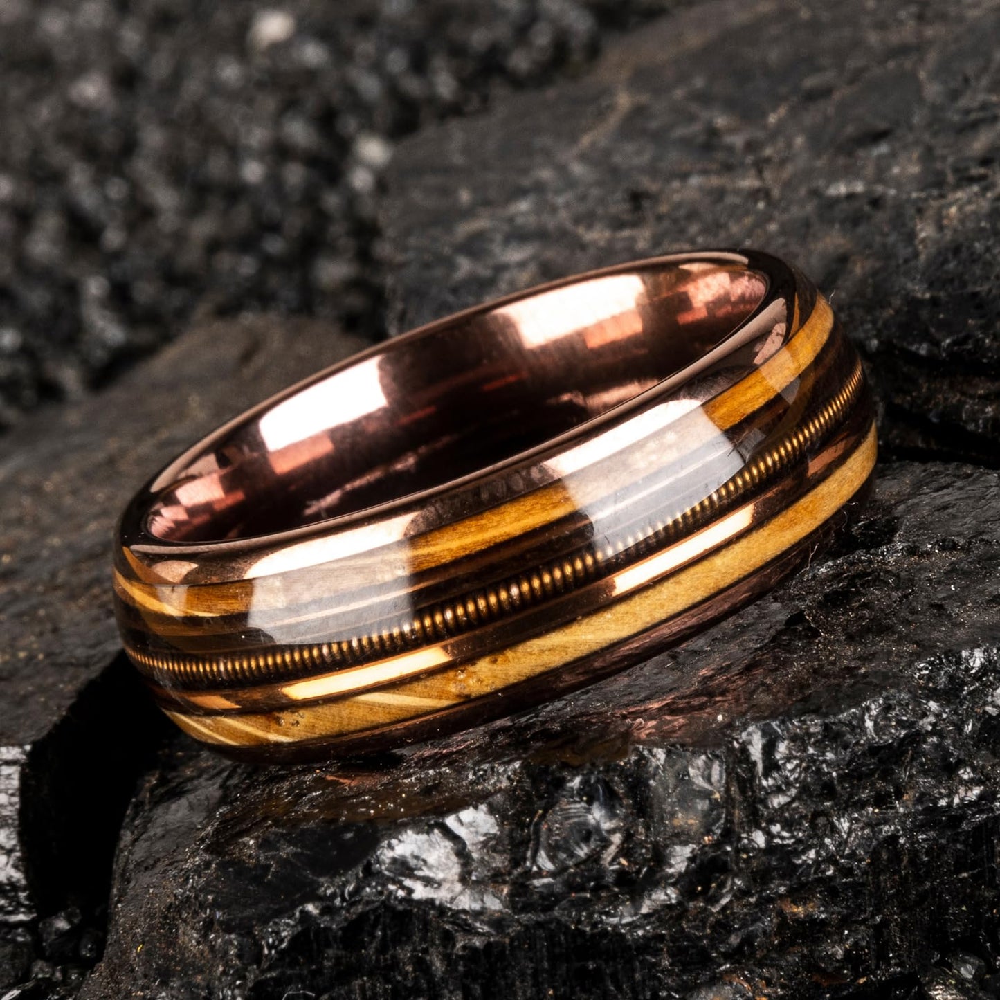 JEWPER 8mm Men Womens Wedding Band Tungsten Rings Brown Fashion Promise Carbide Inlaid Guitar Strings Whiskey Barrel Wood Matte Finish Edge Comfort Fit size 7-12(7)