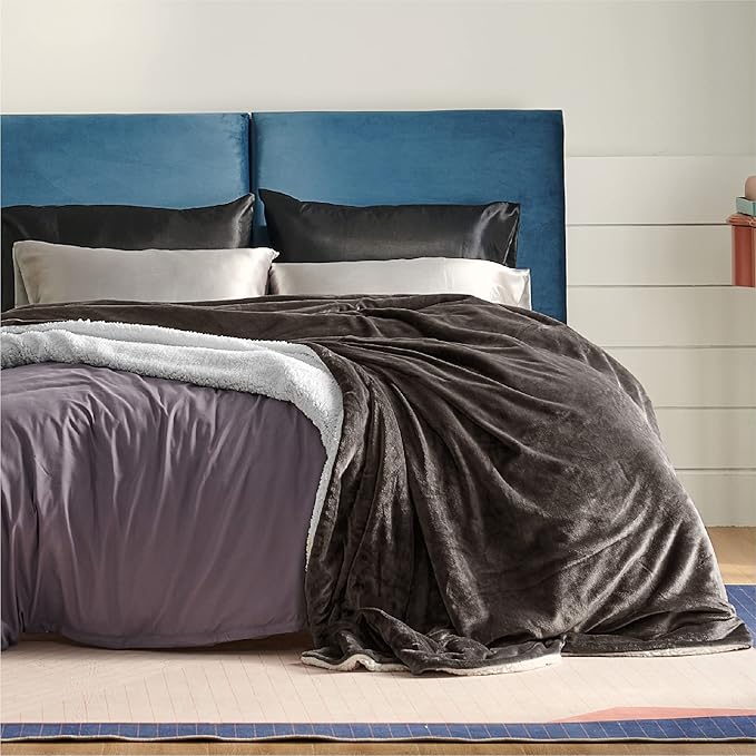 Bedsure Sherpa Fleece Blankets King Size for Bed - Thick and Warm, Soft Fuzzy Plush King Blanket for Winter, Brown, 108x90 Inches