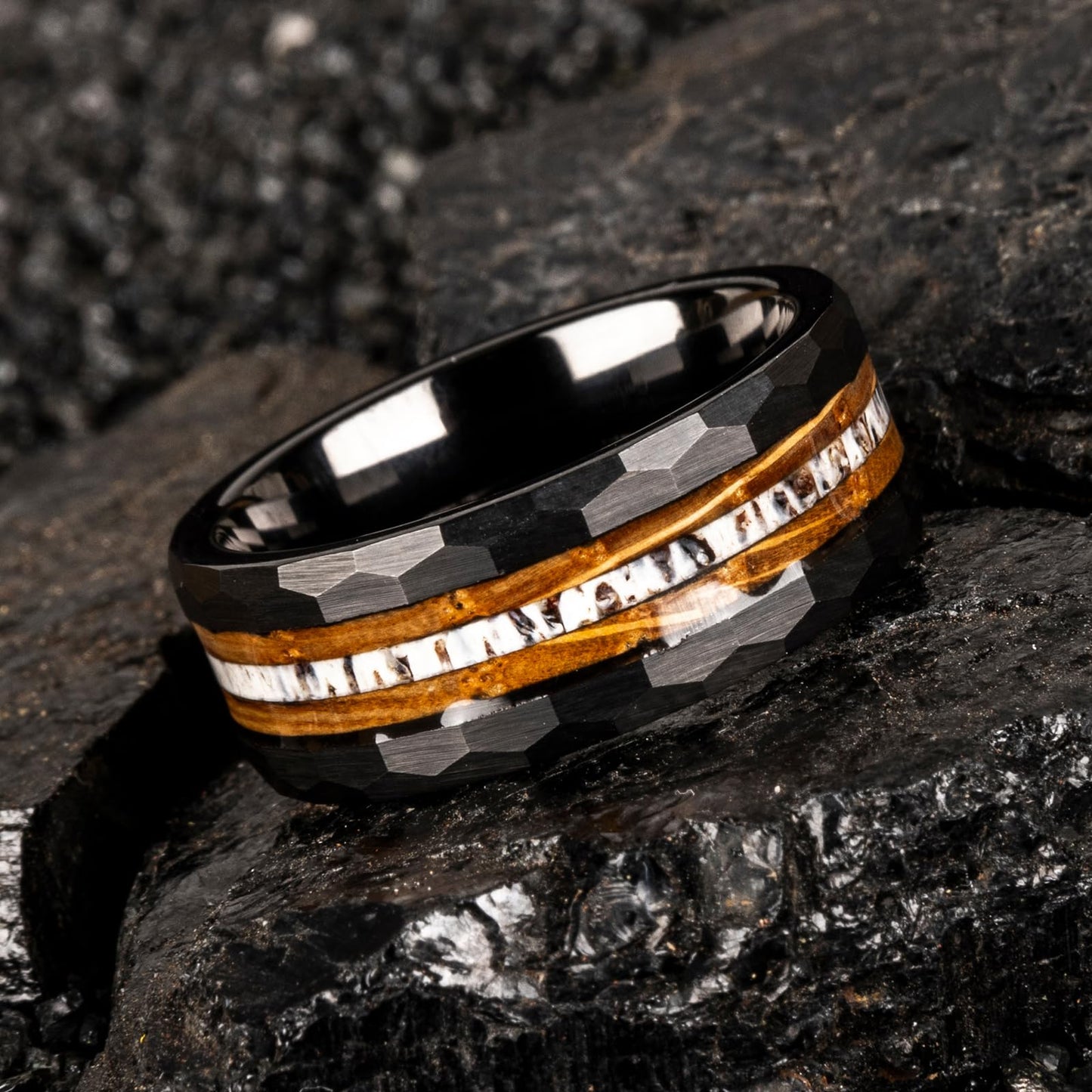 JEWPER 8mm Men Womens Wedding Band Tungsten Rings Black Hammer pattern Fashion Promise Carbide Inlaid Antlers Fire whiskey barrel wood Matte Finish Edge Comfort Fit Size(10)