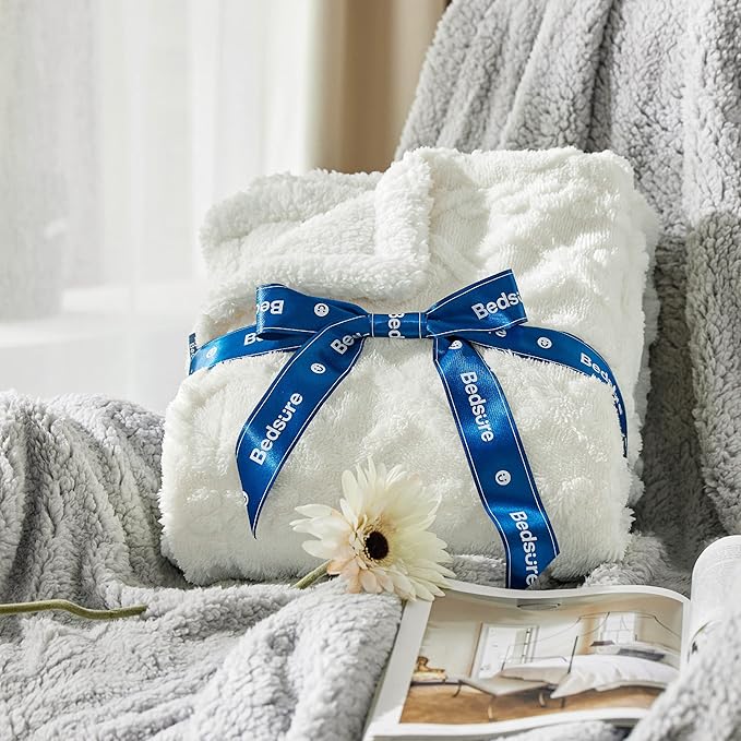 Bedsure Sherpa Queen Size Blanket for Bed - GentleSoft Fleece Fluffy & Cozy Cable Jacquard Tufted for Women Gift, Thick and Warm Blankets for Winter, Cream, 90x90 Inches