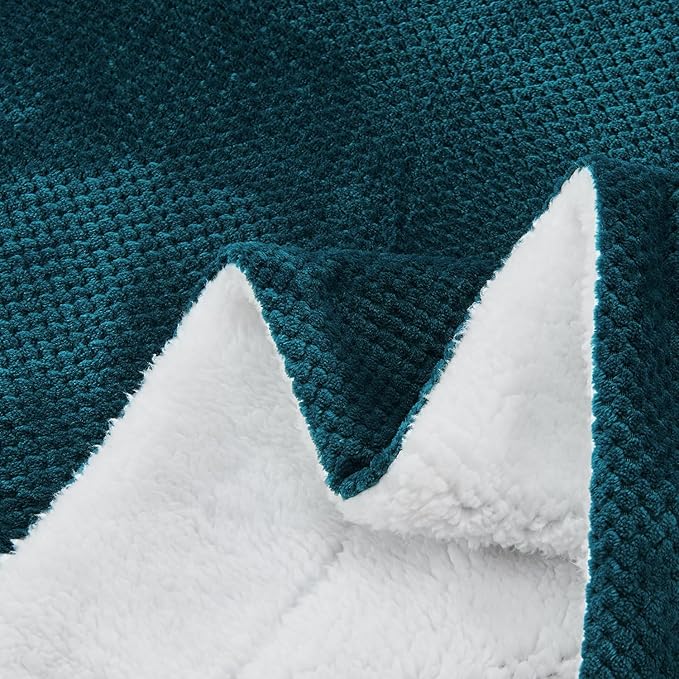 SOCHOW Waffle Sherpa Fleece Throw Blanket, Super Soft Fuzzy Warm, Lightweight Fluffy Reversible Plush Blanket for Bed Sofa Couch, 50 x 60 Inches Blue Coral