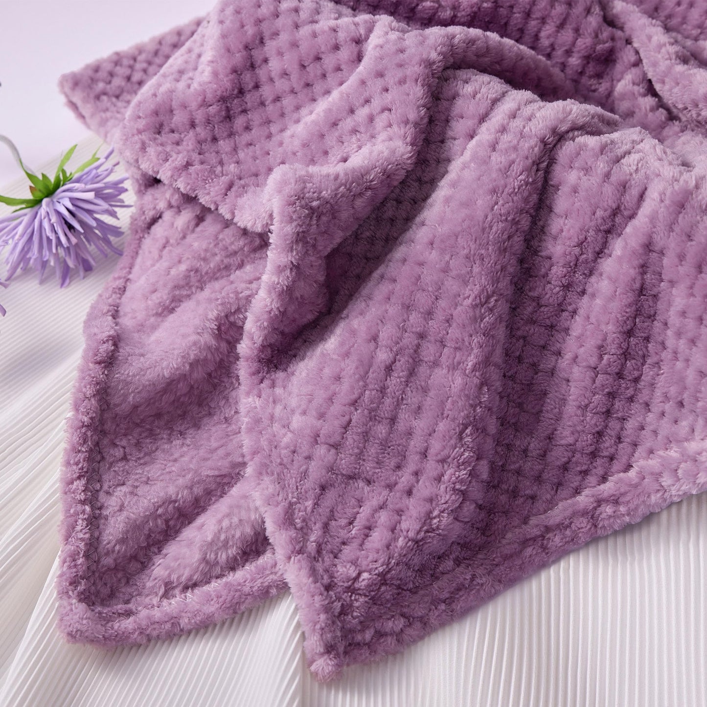 Birthday Gifts for Women, Self Care Get Well Soon Gifts, Lavender Relaxing Spa Gift Basket Care Package w Blanket, Valentines Mothers Day Christmas Gifts for Mom Grandma Wife Girlfriend Friends Sister