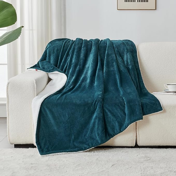 SOCHOW Waffle Sherpa Fleece Throw Blanket, Super Soft Fuzzy Warm, Lightweight Fluffy Reversible Plush Blanket for Bed Sofa Couch, 50 x 60 Inches Blue Coral