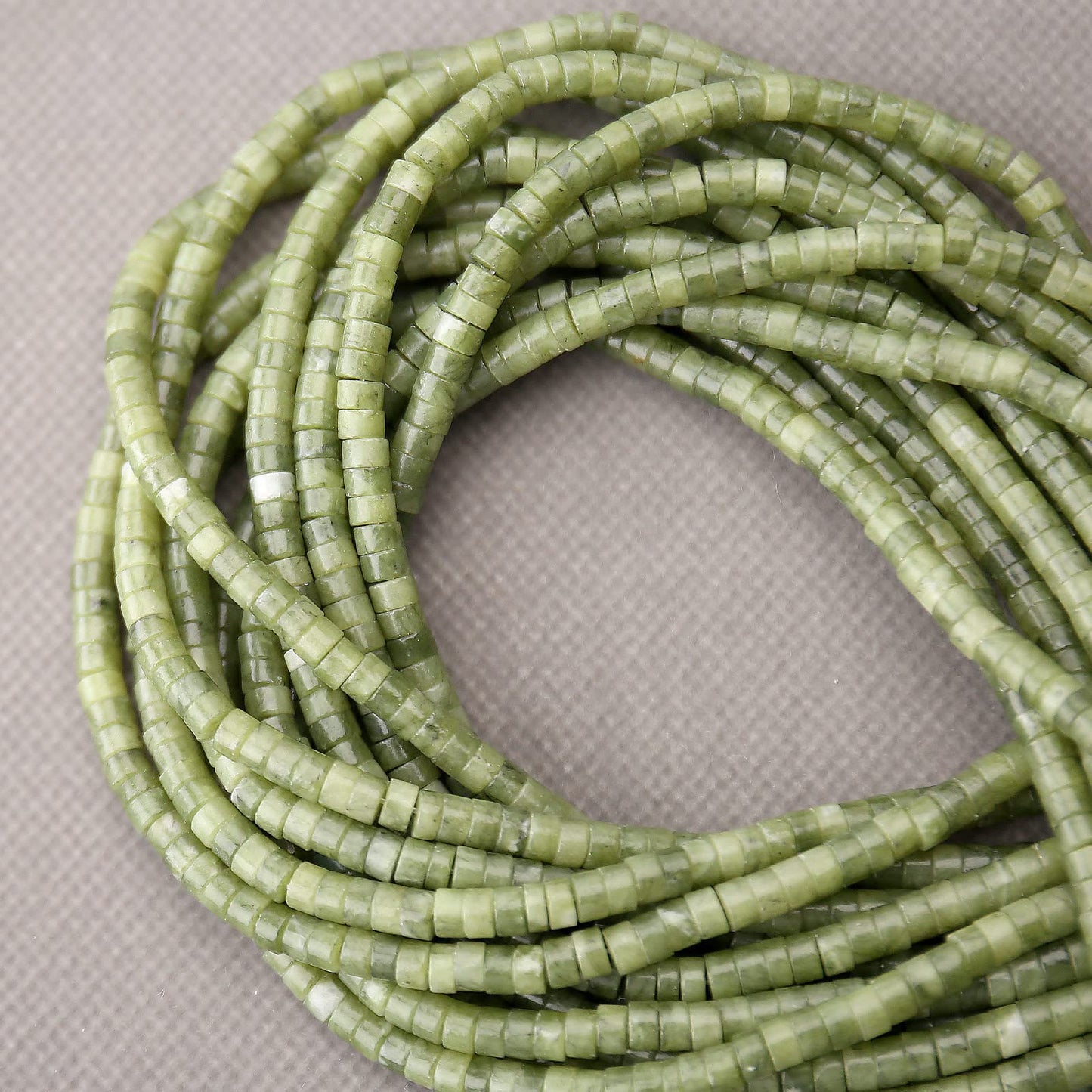 150PCs Natural African Transvaal Jade Spacer Beads, Loose Semi Precious Flat Round Gemstone Heishi Disc Stone Beads for Beading Jewelry Making 4mm*2mm 38cm