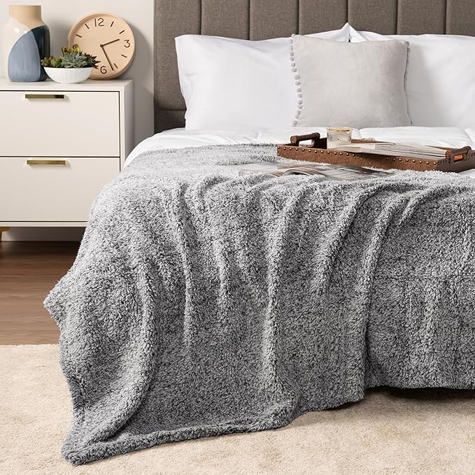 PAVILIA Sherpa Bed Blanket King Size, Heather Grey Plush Soft Cozy Blanket for Bed, Fluffy Lightweight Microfiber, Fuzzy All Season Blanket, 90x108 King