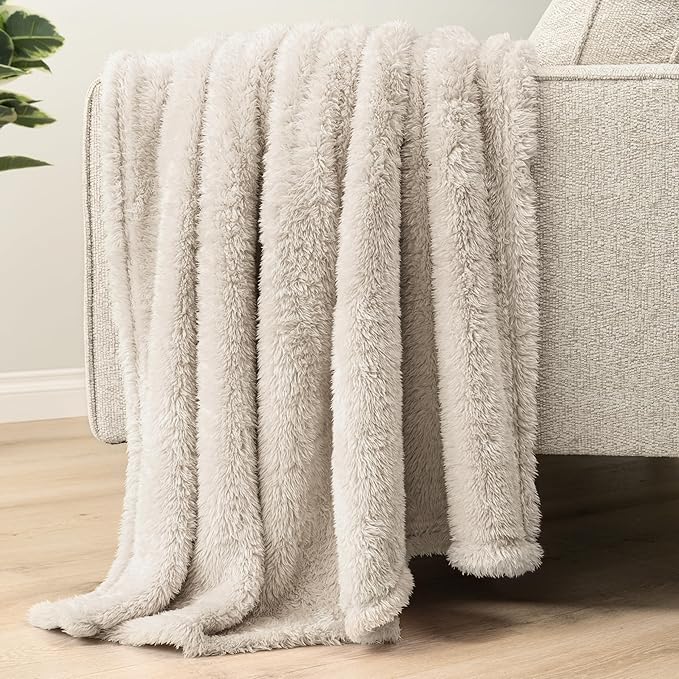 PAVILIA Sherpa Bed Blanket King Size, Cream Beige Plush Soft Cozy Blanket for Bed, Fluffy Lightweight Microfiber, Fuzzy All Season Blanket, 90x108 King