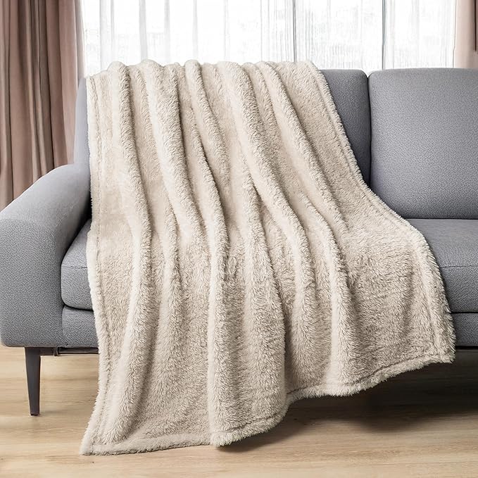 PAVILIA Sherpa Bed Blanket Queen Size, Cream Beige Plush Soft Cozy Blanket for Bed, Fluffy Lightweight Microfiber, Fuzzy All Season Blanket, 90x90 Queen